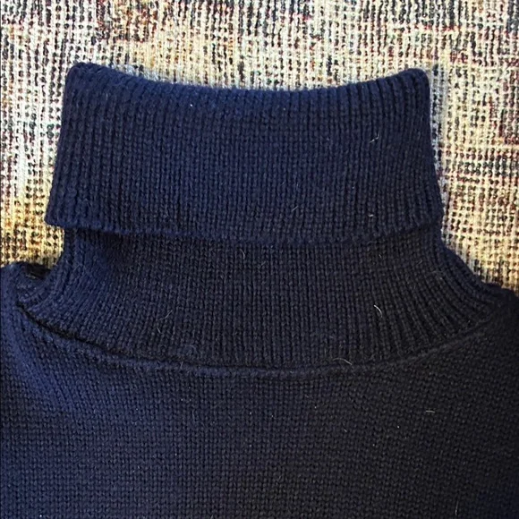 Cabela's Men's Navy Turtleneck Sweater - Picture 2 of 6